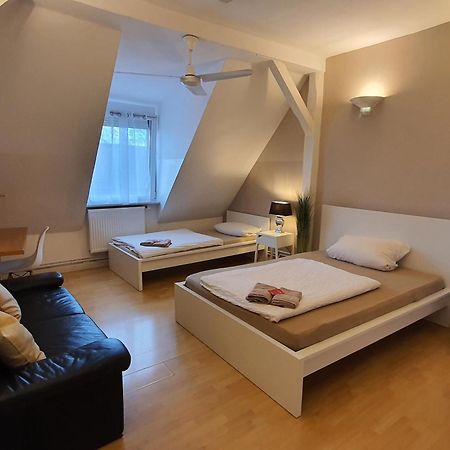 Colodging Mannheim - Private Rooms & Kitchen Extérieur photo