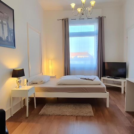 Colodging Mannheim - Private Rooms & Kitchen Extérieur photo