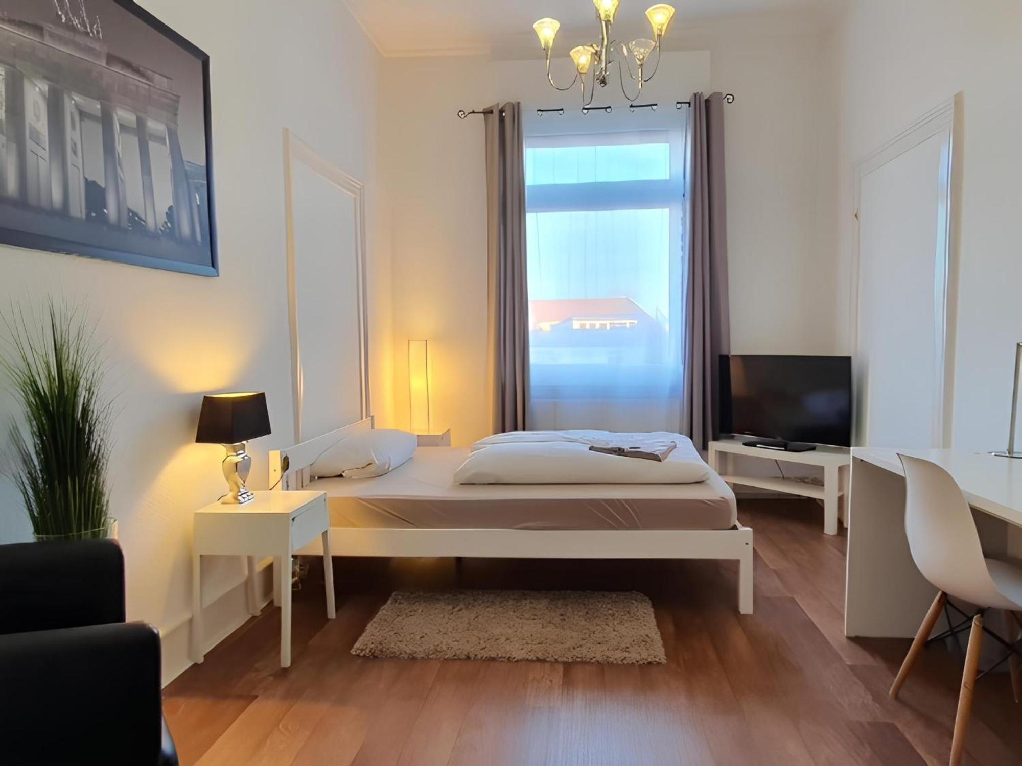 Colodging Mannheim - Private Rooms & Kitchen Extérieur photo